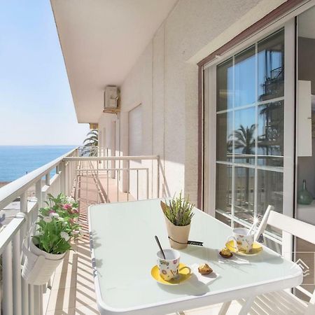 S12 - Beach Front Apartment --Free Wifi- Salou Zewnętrze zdjęcie